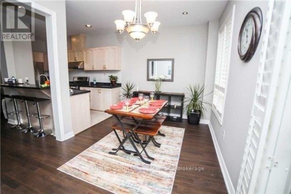 3355 Fountain Park Avenue, Mississauga, ON L5M7E2 Photo 5