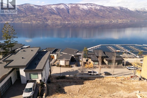 3356 Black Pine Lane, Kelowna, BC, photo 2