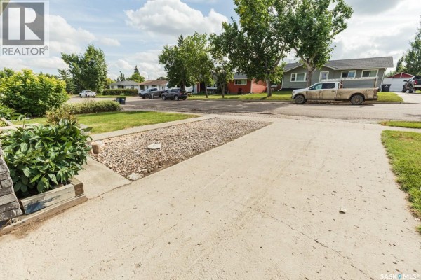 Kitchen - 336 Columbia Avenue, Kerrobert, SK S0L1R0 Photo 2