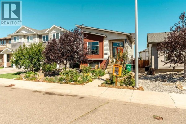 336 Crocus Terrace W, Lethbridge, AB, photo 3