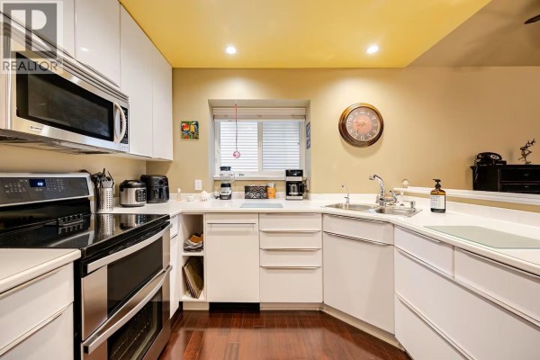 336 E 26th Street, North Vancouver, BC V7N1B1 Photo 5