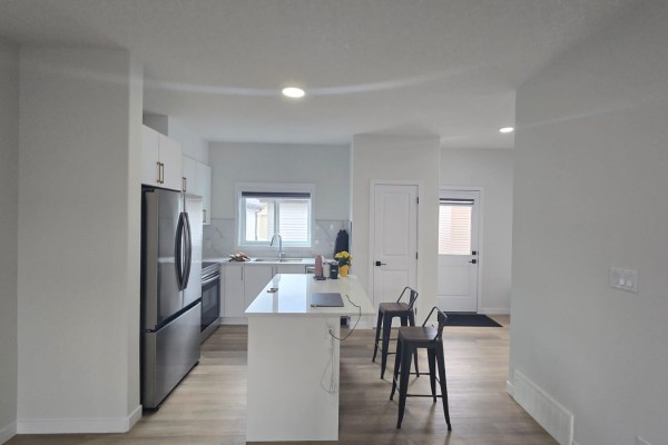336 Munn Way, Leduc, AB, photo 2