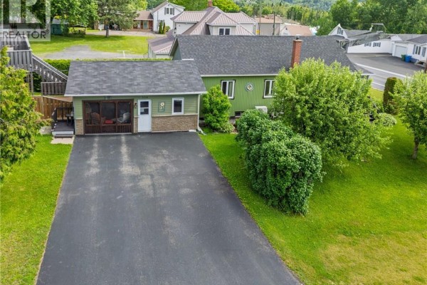 Living room - 336 Portage, Grand Sault/grand Falls, NB E3Z1M7 Photo 5