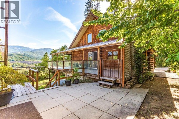 Laundry room - 3360 South Slocan Village Road Road, South Slocan, BC V0G2G1 Photo 3