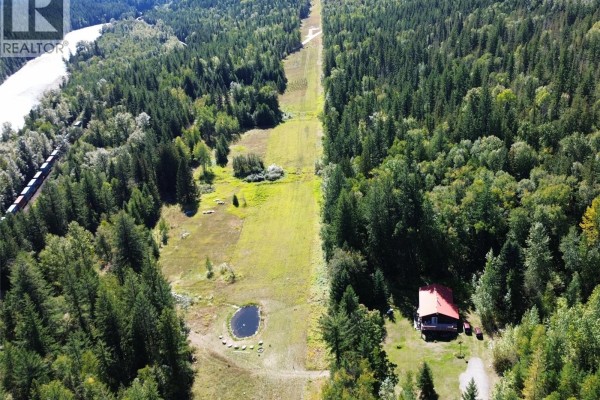 3360 Yellowhead Highway, Clearwater, BC, photo 3