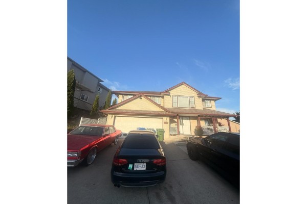 3368 Nightingale Drive, Abbotsford, BC V2T5W3 Photo 2