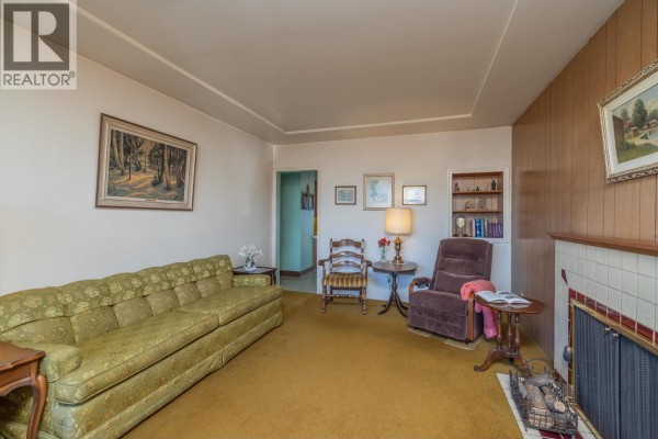 3368 Parker Street, Vancouver, BC V5K2V9 Photo 4