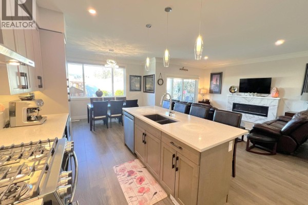 4pc Bathroom - 3369 Hawks Crescent, Westbank, BC V4T0A7 Photo 2