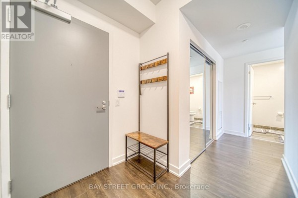 Living room - 337 - 20 O'neill Road, Toronto, ON M3C0R2 Photo 5