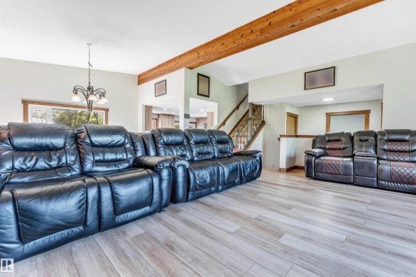 Family room - #337 23109 Twp Road 514, Rural Strathcona County, AB T8B1K9 Photo 4