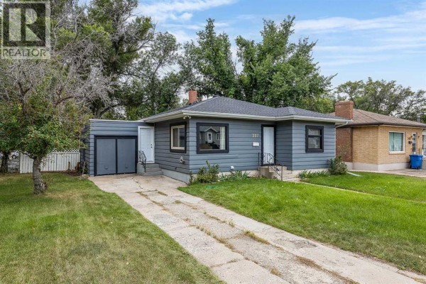 Kitchen - 337 4 Street Sw, Medicine Hat, AB T1A4E7 Photo 3