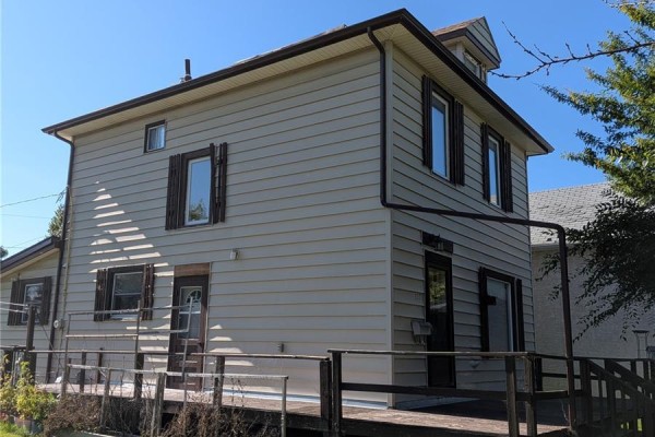 337 9th Street E, Prince Albert