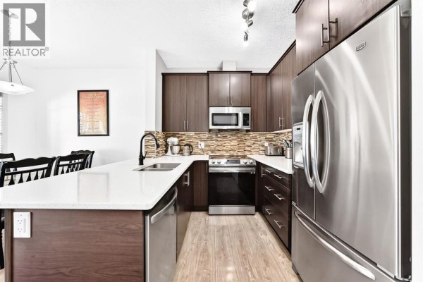 Primary Bedroom - 337 Copperpond Landing Se, Calgary, AB T2Z1G6 Photo 5