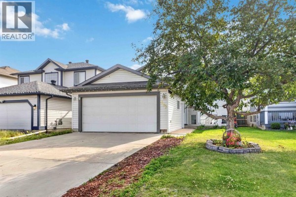 337 Diefenbaker Drive, Fort Mcmurray, AB, photo 2