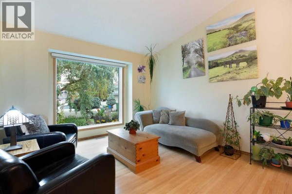 Family room - 337 Sandringham Court Nw, Calgary, AB T3K3V6 Photo 4