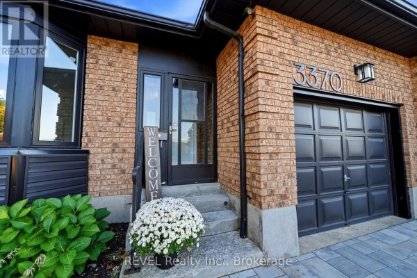 Residential for sale at 3370 Cardinal Drive, Niagara Falls, ON - MLS® cxxbD2