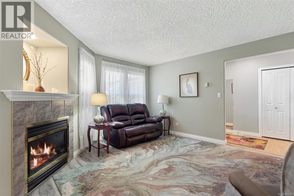 Living room - 3370 Passage Way, Colwood, BC V9C1W3 Photo 4