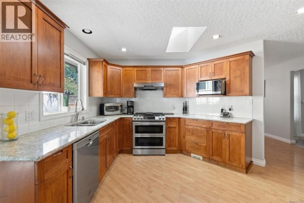 Dining room - 3370 Passage Way, Colwood, BC V9C1W3 Photo 5