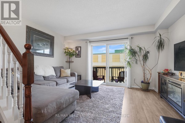 Eating area - 3370 Redpath Circle, Mississauga, ON L5N8R1 Photo 4