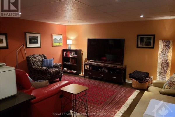 3376 Chilliwack Way, Ottawa, ON K1T1P7 Photo 2