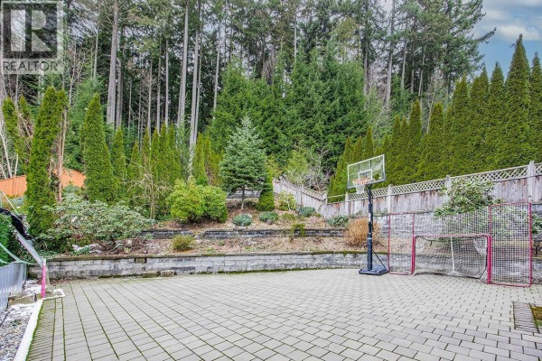 3376 Plateau Boulevard, Coquitlam, BC V3E3R3 Photo 3