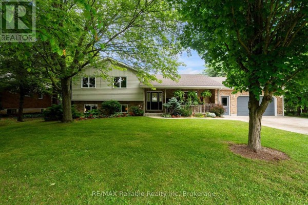 33768 Maple Court, Bluewater, ON, photo 2