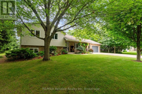 33768 Maple Court, Bluewater, ON, photo 3
