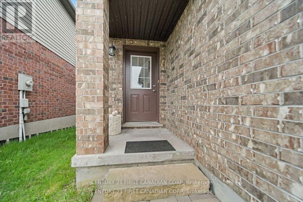 Laundry room - 3378 Emilycarr Lane, London South, ON N6L0A3 Photo 4