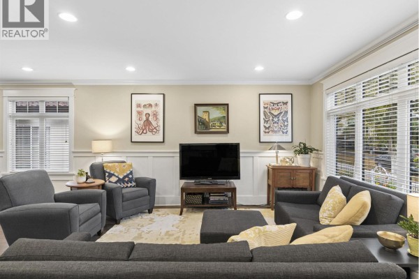 338 E 20th Avenue, Vancouver, BC V5V1M3 Photo 3