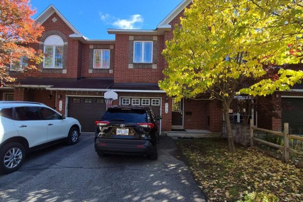 338 Forestbrook Street, Ottawa, ON K2K0B8 Photo 2