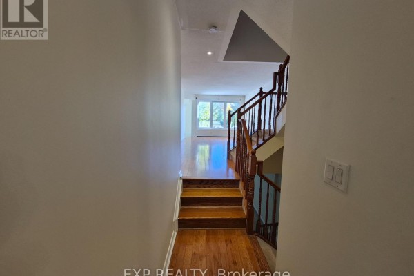 338 Forestbrook Street, Ottawa, ON K2K0B8 Photo 3