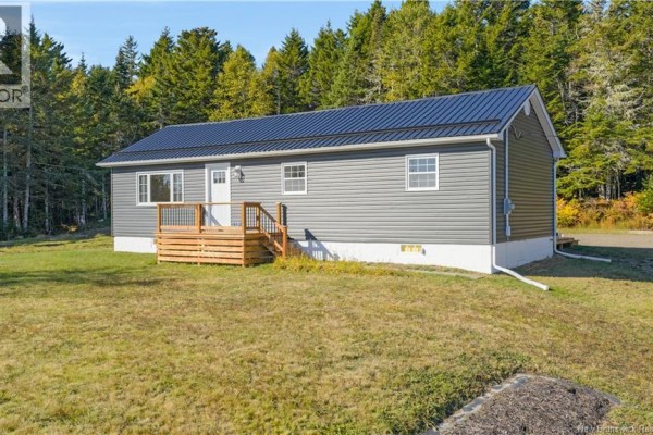 Bedroom - 338 Route 176, Pennfield, NB E5H2L6 Photo 3