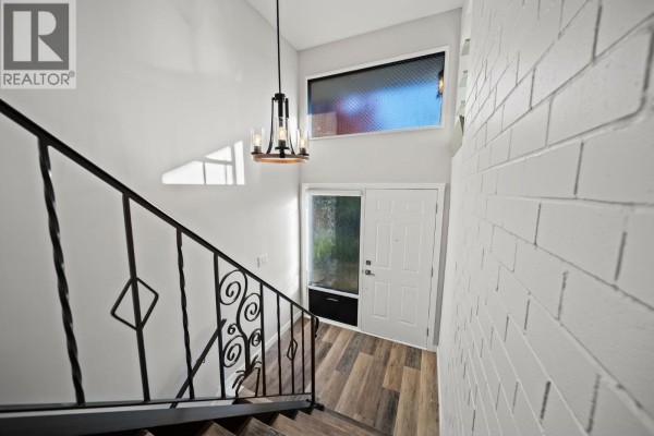 338 W 21st Street, North Vancouver, BC V7M1Z5 Photo 2