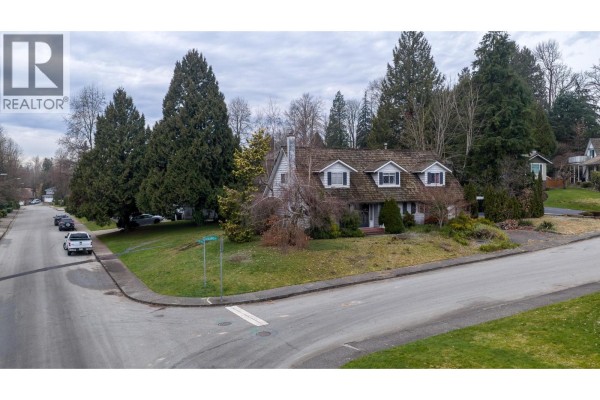 3381 Lealand Court, Burnaby, BC V5A3B6 Photo 5