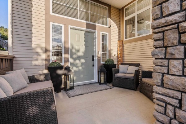 3382 Applewood Drive, Abbotsford, BC, photo 3