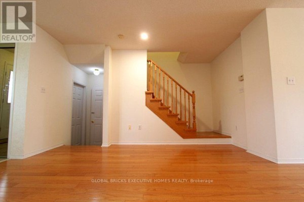 Eating area - 3384 Snowball Road, Mississauga, ON L5N7M6 Photo 5