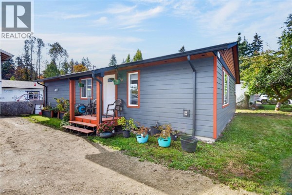 Bathroom - 3386 Lake Trail Rd, Courtenay, BC V9N9M2 Photo 5