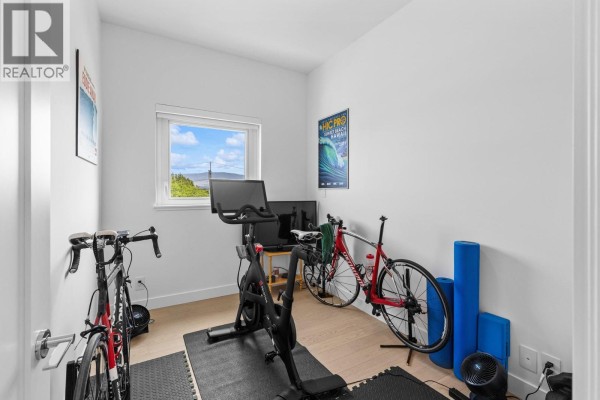 Living room - 3389 Lakeshore Road Unit# 407, Kelowna, BC V1W3S9 Photo 5