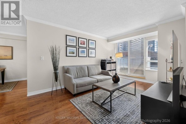 Den - 339 - 250 Wellington Street W, Toronto, ON M5V3P6 Photo 5