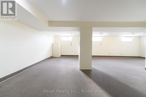 339 Hume Street, Collingwood, ON L9Y1W4 Photo 4