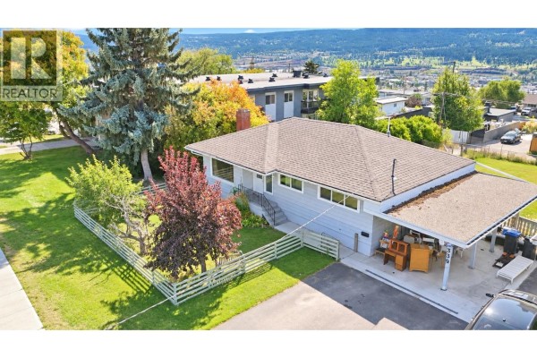 Kitchen - 339 N Ninth Avenue, Williams Lake, BC V2G2K3 Photo 3