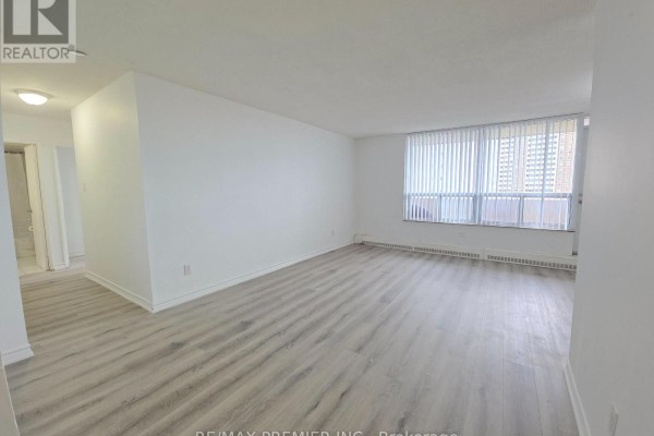 Dining room - 3390 Weston Road, Toronto, ON M9M2X3 Photo 2