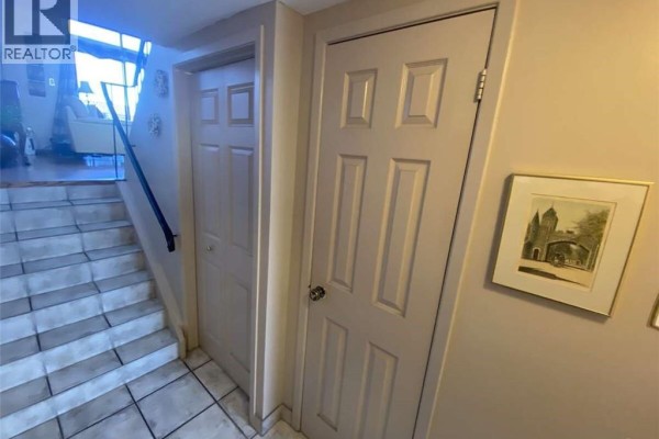 Foyer - 3395 Cliff Road N Unit# 38, Mississauga, ON L5A3M7 Photo 5