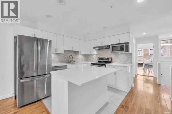 3396 Cobblestone Avenue, Vancouver, BC V5S4S4 Photo 2