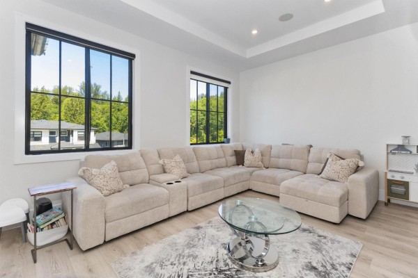 33970 Tooley Place, Mission, BC V2V0G5 Photo 4