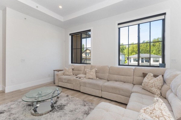 33970 Tooley Place, Mission, BC V2V0G5 Photo 5