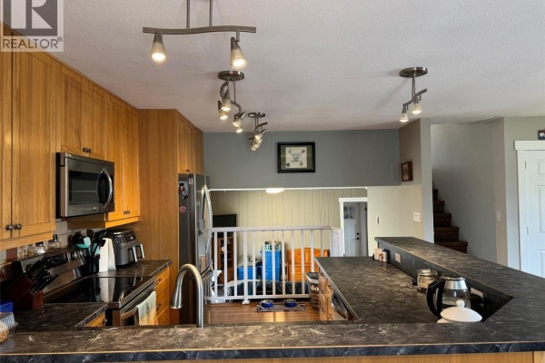 3pc Ensuite bath - 3399 Pineridge Drive, Merritt, BC V1K1J5 Photo 5