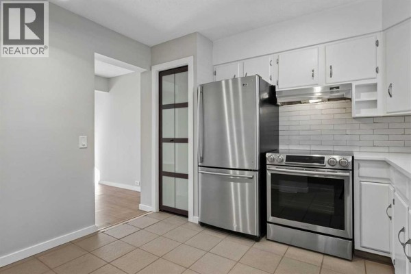 4pc Bathroom - 34, 330 Canterbury Drive Sw, Calgary, AB T2W1H6 Photo 4