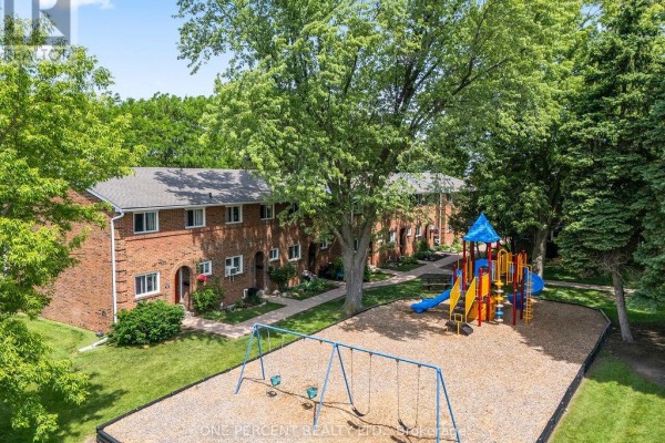 34 - 125 Livingston Avenue, Grimsby, ON L3M4S5 Photo 5