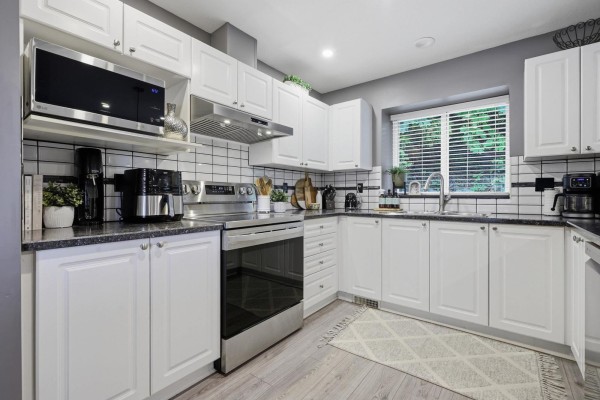 34 3902 Latimer Street, Abbotsford, BC, photo 2